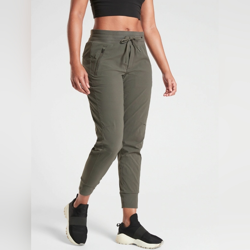 Athleta Trekkie North Joggers